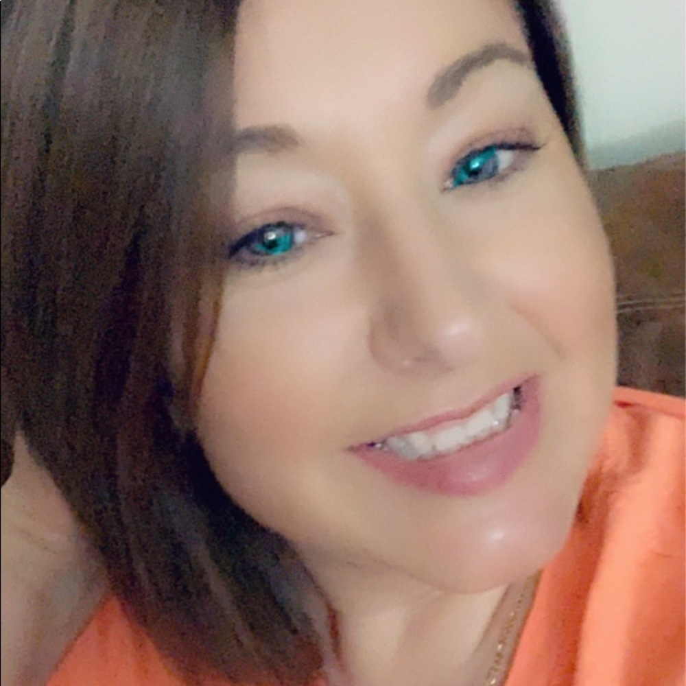 Meet your Posher, Christina